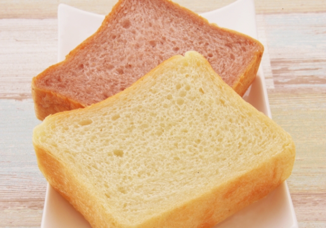神戸シルキー食パン 【ピュアプレーン＆絹ごし苺汁果】